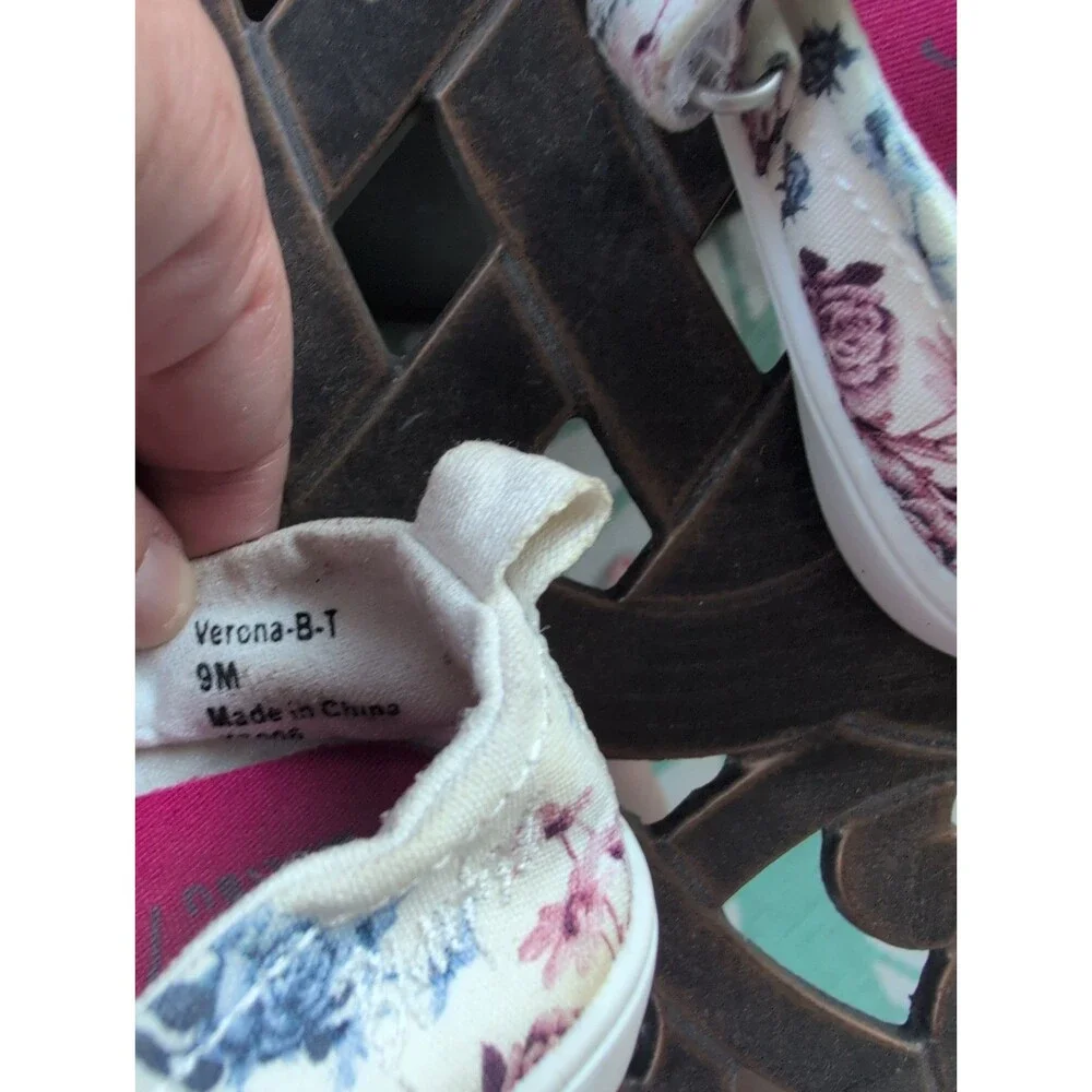 Blowfish Malibu Kids Toddler Size 9 Floral Velcroe Flats